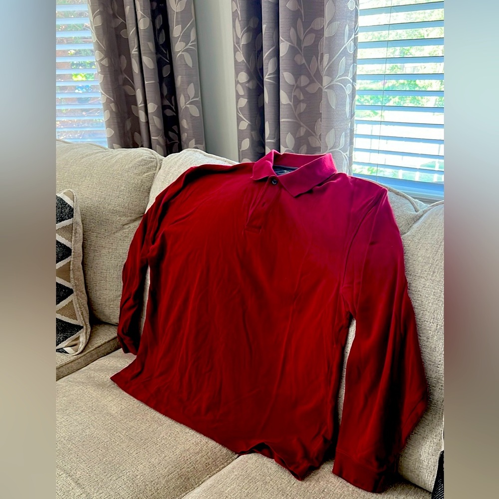 Men’s maroon polo shirt